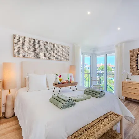 5 Star Luxury Sevenpines With Large Balcony And 3 Communal Pool