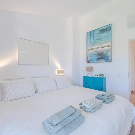 5 Star Luxury Sevenpines With Large Balcony And 3 Communal Pool