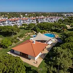 5 Star Luxury Sevenpines With Large Balcony And 3 Communal Pool Apartment