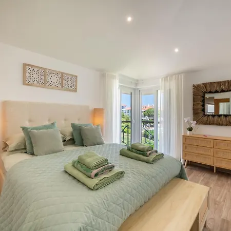 Апартаменты 5 Star Luxury Sevenpines With Large Balcony And 3 Communal Pool Картейра