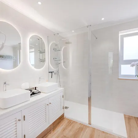 5 Star Luxury Sevenpines With Large Balcony And 3 Communal Pool * Quarteira