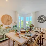 5 Star Luxury Sevenpines With Large Balcony And 3 Communal Pool Apartamento *