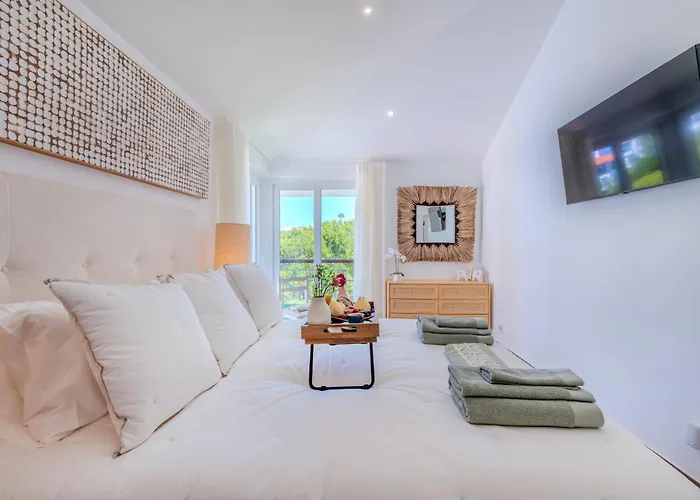 5 Star Luxury Sevenpines With Large Balcony And 3 Communal Pool Апартаменты Картейра