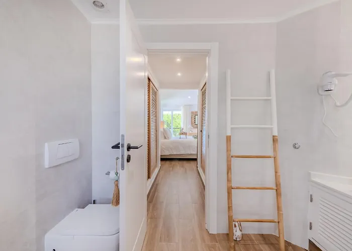 Апартаменты 5 Star Luxury Sevenpines With Large Balcony And 3 Communal Pool *