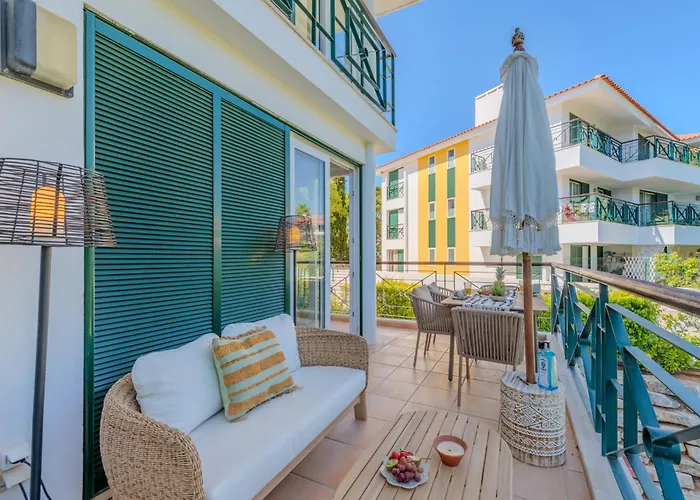 5 Star Luxury Sevenpines With Large Balcony And 3 Communal Pool Апартаменты