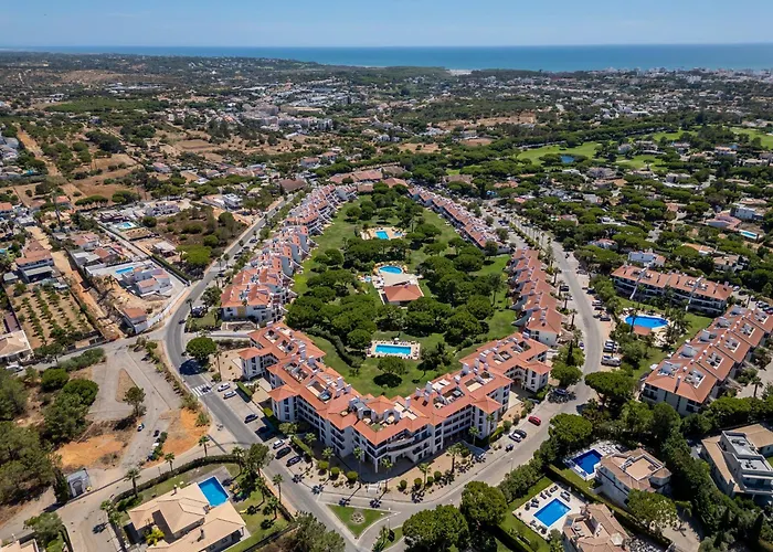 5 Star Luxury Sevenpines With Large Balcony And 3 Communal Pool Апартаменты